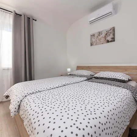 Terra * Moscenicka Draga